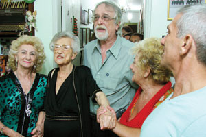 Médica Berta Sbrighi completa 100 anos na Lapa