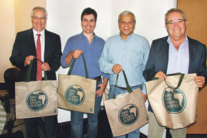 Apas intensifica campanha de sacolas descartáveis