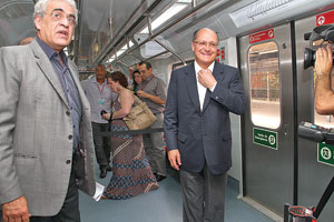 Alckmin entrega dois novos trens na Estação Lapa
