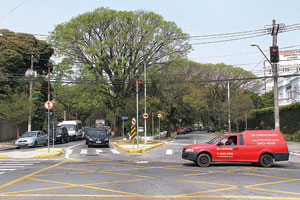 Praça da City pode ganhar moderadores de tráfego