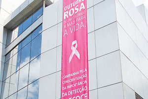 Apas está na campanha contra o câncer de mama