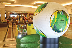 Bola da Copa das Confederações em exposição