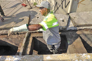 Benko critica contrato	 de limpeza urbana