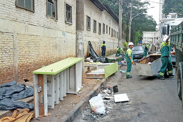 Subprefeitura Lapa faz operação na Vila Leopoldina