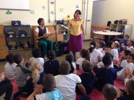 Praça Cornélia tem contação de histórias neste sábado