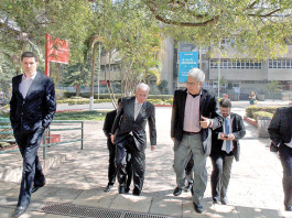 Mangabeira Unger visita Sesi e Senai