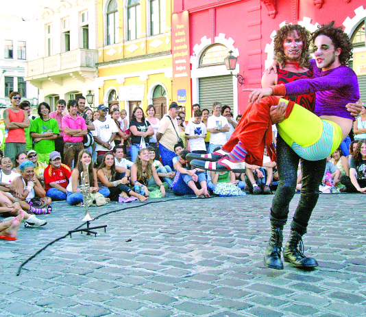 Sesc Pompeia traz dois shows circenses