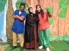 A fábula A Cigarra e a Formiga no Tietê Plaza Shopping