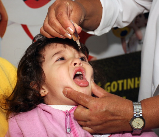 Secretaria prorroga vacinação contra paralisia infantil