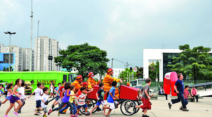 Festival no Memorial agita Dia das Crianças