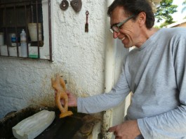 Escultor faz exposição no Sesc Pompeia