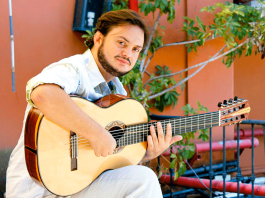 Yamandu Costa e Ricardo Herz fazem encontro instrumental no Sesc