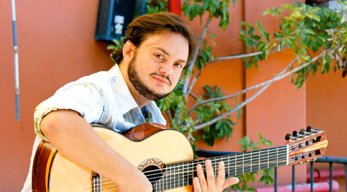 Yamandu Costa e Ricardo Herz fazem encontro instrumental no Sesc
