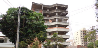 Começa demolição de prédio na City Lapa