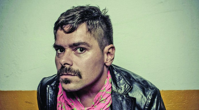 Jonas Sá lança o álbum “BLAM!BLAM!” no Sesc Pompeia