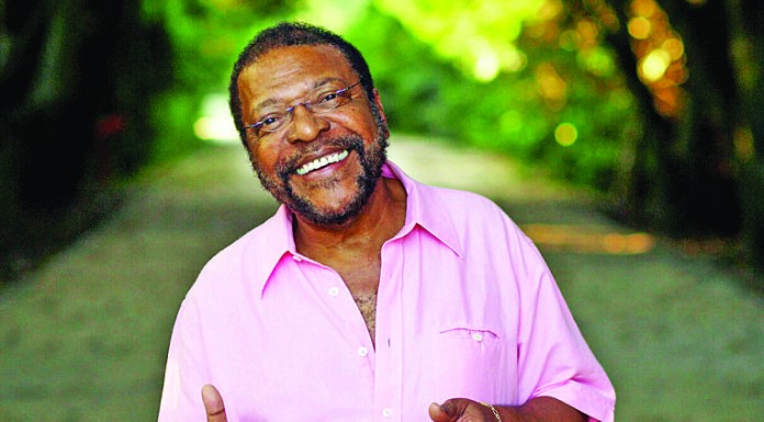 Martinho da Vila encerra programação 2015 do Teatro J. Safra