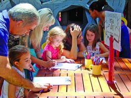 Giba Pedroza apresenta duas histórias no Espaço de Leitura