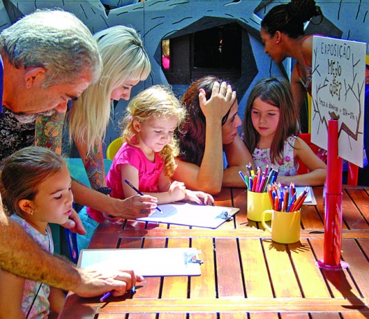 Giba Pedroza apresenta duas histórias no Espaço de Leitura