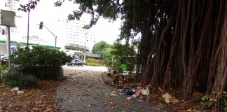 Praça perde espaço para ciclovia