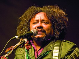 Chico César encerra Virada Inclusiva no Memorial