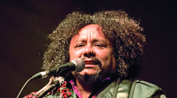 Chico César se apresenta no Tendal da Lapa