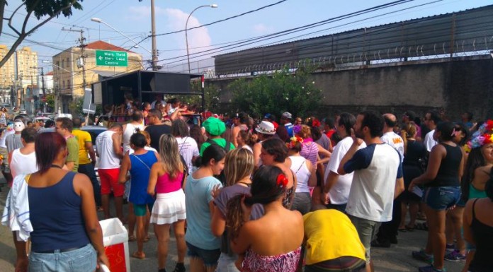 Bloco agita a Lapa de Baixo