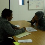moradoras_calçadaHassibMofarej_assinam_bolsa_aluguel_mic (19)