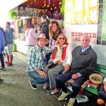 2. Gilberto Nunes – fundador do Colégio Pré Médico – e sua família realizaram a Festa Junina da escola no sábado (11) e arrecadaram agasalhos e leite para doações. (Foto: Rosana Braccialli)