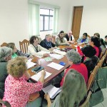 4. Membros de entidades da região se reuniram na última quarta-feira (3) para tratar dos preparativos da 10ª edição da X Mostra Cultural, marcada para o dia 20 de agosto, no Colégio Santa Cruz. O evento contará com a presença do Colégio Campos Salles, paróquias, associações e entidades da região. (Foto: Ana Paula Ferreira)