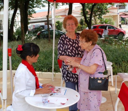 Testes gratuitos de glicemia, pressão e IMC na Drogasil Pio XI