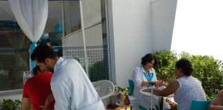 Massagem e testes gratuitos na inauguração da Droga Raia na Vila Romana