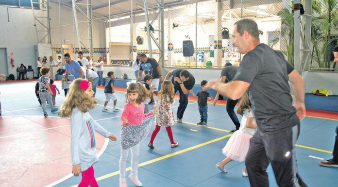 Colégio Santo Ivo homenageia os pais promovendo atividades de interação com os filhos