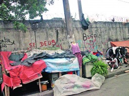 SPFW divide quarteirão com problemas sociais