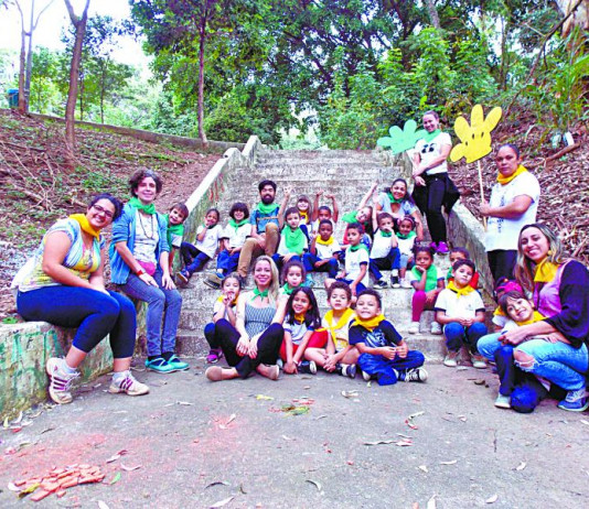 Alunos de EMEI conhecem trajeto de córrego