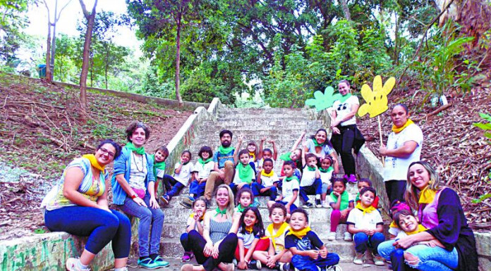 Alunos de EMEI conhecem trajeto de córrego