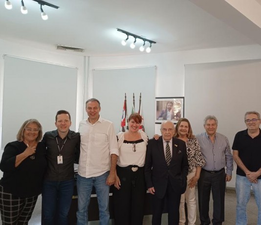 Lúcia Helena Oliveira