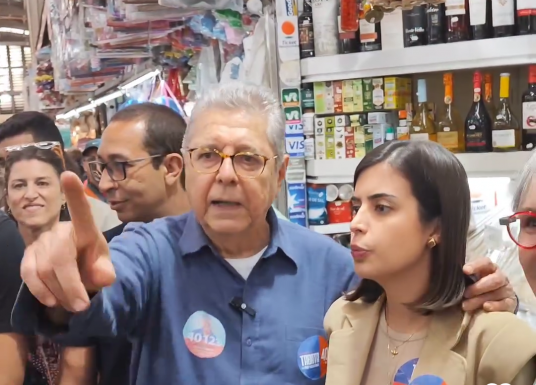 ELEIÇÕES 2024  Tábata Amaral e Eliseu Gabriel fazem caminhada na Lapa