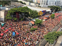 CARNAVAL:  Festa reuniu 16 milhões de foliões e teve redução no número de furtos e roubos de celulares