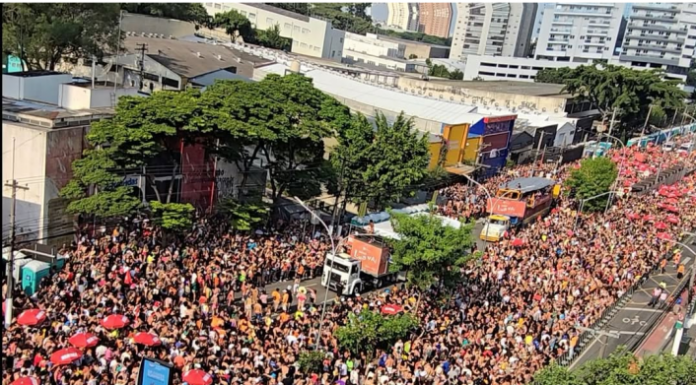 CARNAVAL:  Festa reuniu 16 milhões de foliões e teve redução no número de furtos e roubos de celulares