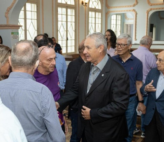Café com subprefeito lota salão do União Fraterna