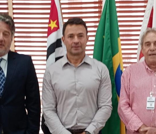 Vice-prefeito Coronel Mello recebe Diretoria da AVL