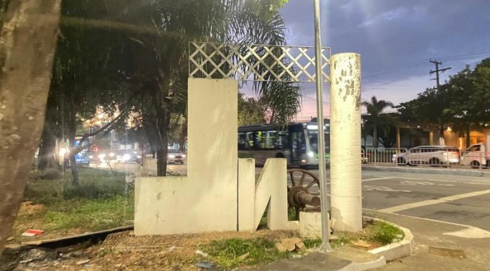 Moradores trabalham pelo tombamento do Marco da Lapa e de praças da região