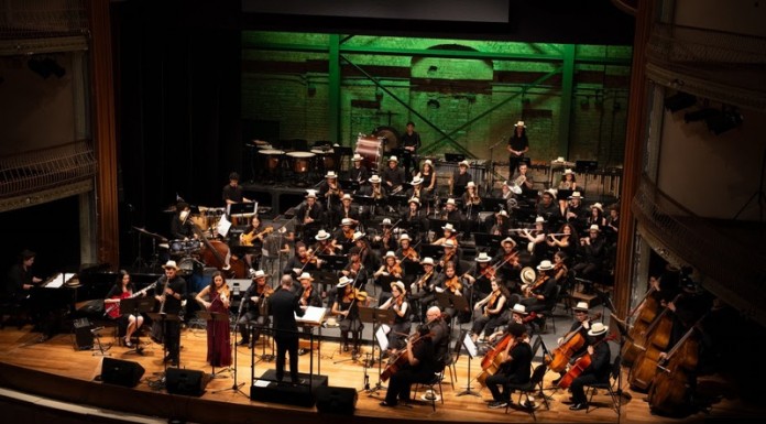 Orquestra Tom Jobim homenageia saxofone brasileiro no Theatro São Pedro