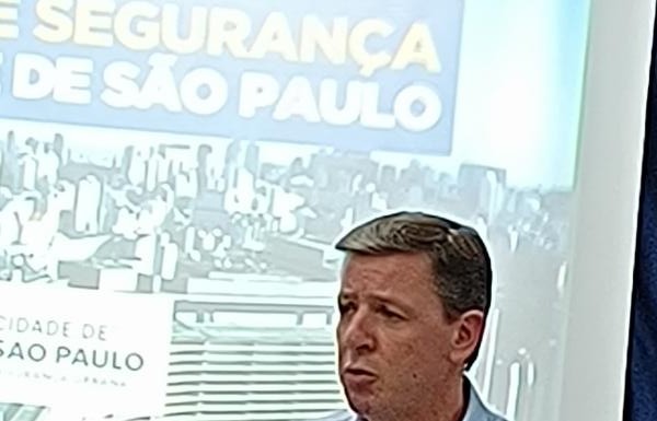 Secretário de Segurança se reúne com moradores da Lapa e Vila Romana