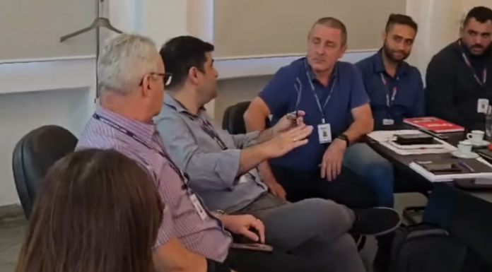 Subprefeito recebe equipe da TIC Trens