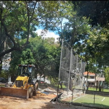 PRAÇAS:  Cyla Reimundini em fase final de revitalização