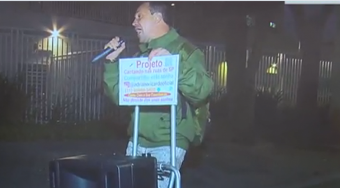 Morador da Leopoldina ataca cantor itinerante