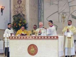 Paróquia da Vila Ipojuca realiza missa solene