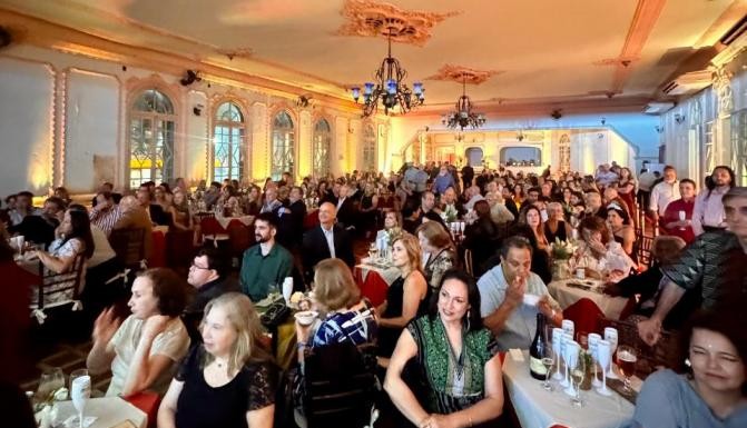 Festa do centenário do União Fraterna reúne mais de 400 convidados