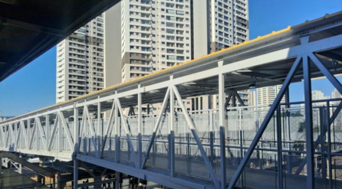 Nova passarela da Estação Domingos de Moraes é inaugurada